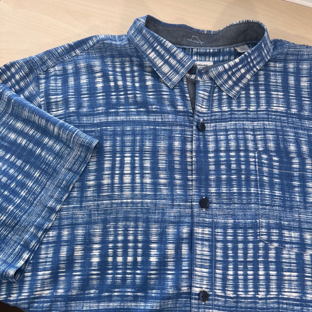 Tommy Bahama Shirt Mens XXL Blue 100 Silk Short Sleeve Ikat Print Button Up 1110